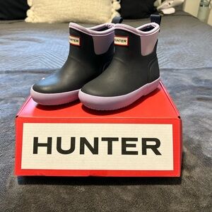 Hunter Kids Black and Purple Boots